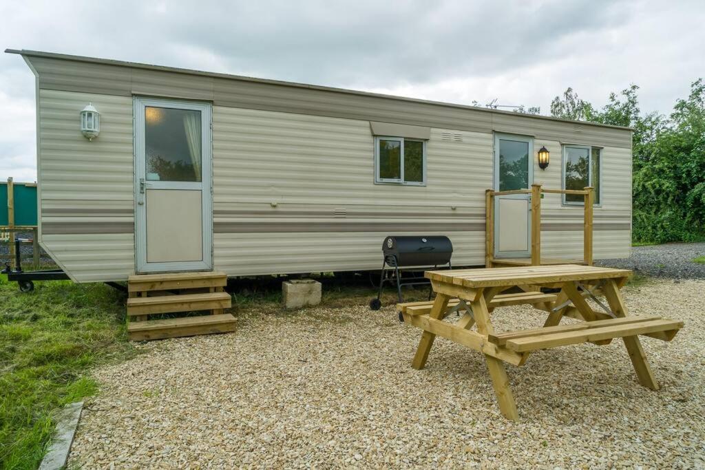 Wind In The Willows: Sleeps 4, Kitchen, Bathroom, Lounge, Wifi Napton on The Hill Zewnętrze zdjęcie