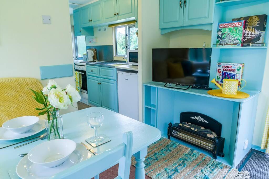 Wind In The Willows: Sleeps 4, Kitchen, Bathroom, Lounge, Wifi Napton on The Hill Zewnętrze zdjęcie