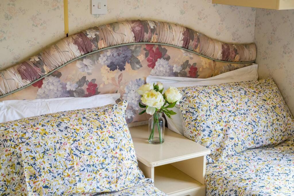 Wind In The Willows: Sleeps 4, Kitchen, Bathroom, Lounge, Wifi Napton on The Hill Zewnętrze zdjęcie