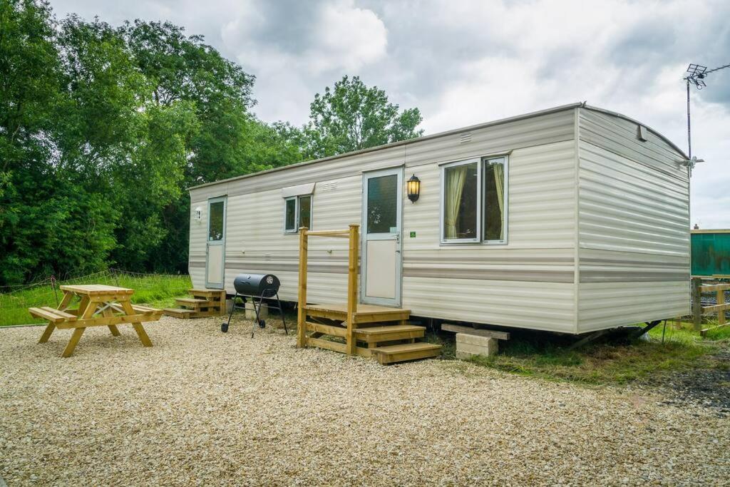 Wind In The Willows: Sleeps 4, Kitchen, Bathroom, Lounge, Wifi Napton on The Hill Zewnętrze zdjęcie